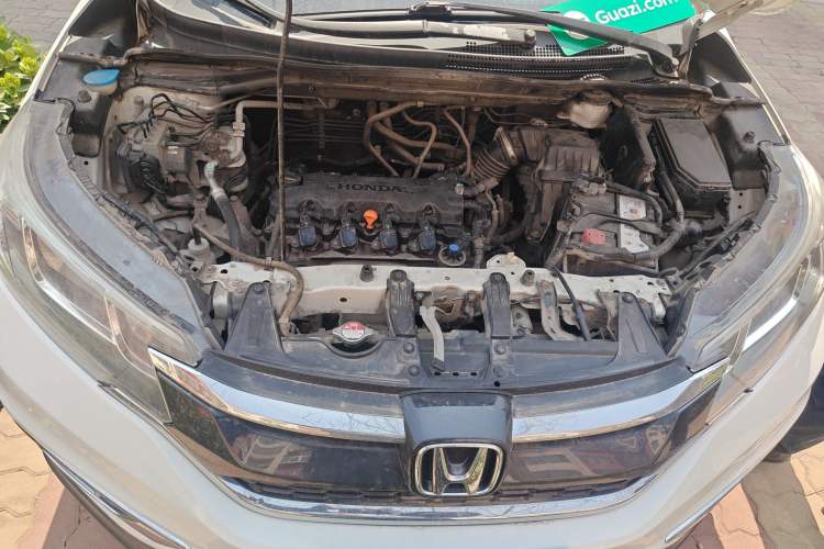 Used Honda CR-V 2015 2.0L two-wheel drive Fashion Edition Engine Bay