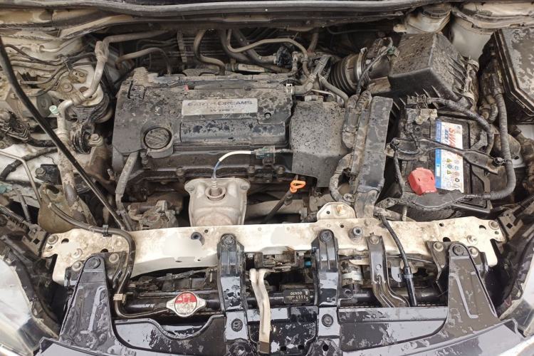 Used Honda CR-V 2015 2.4L four-wheel drive luxury version Engine Bay