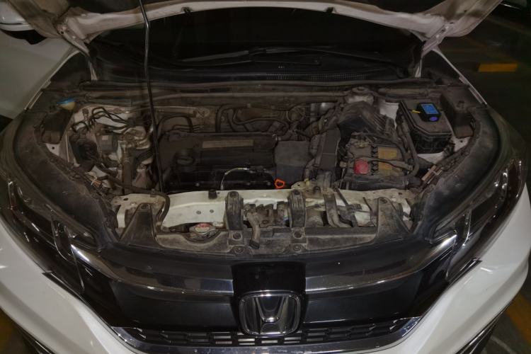 Used Honda CR-V 2015 2.4L four-wheel drive luxury version Engine Bay