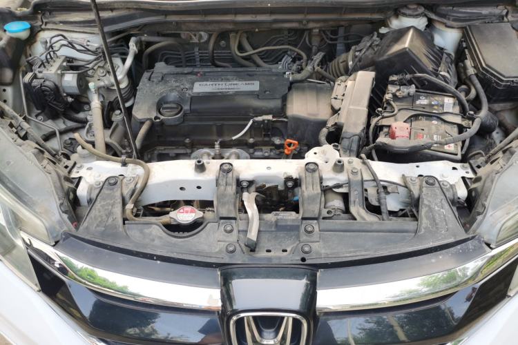 Used Honda CR-V 2015 2.4L two-wheel drive luxury version Engine Bay