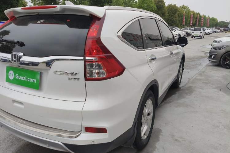 Used Honda CR-V 2015 2.4L two-wheel drive luxury version Exterior 3