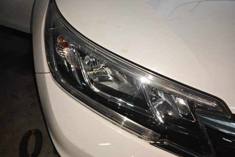 Used Honda CR-V 2015 2.4L two-wheel drive luxury version Exterior 6
