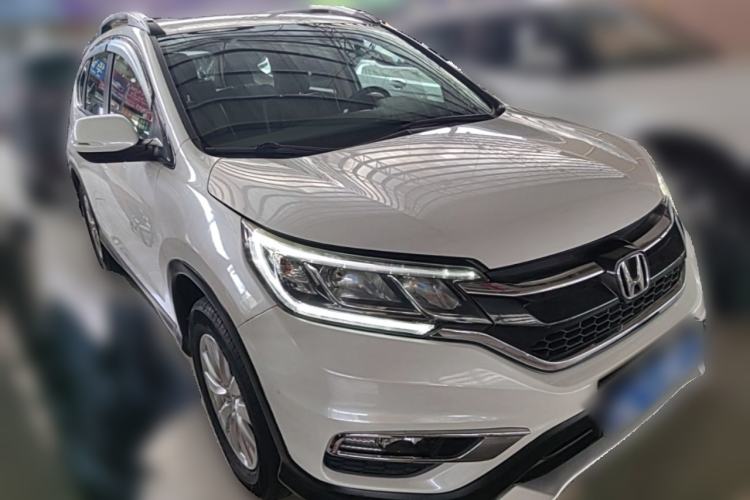 Used Honda CR-V 2015 2.0L two-wheel drive Fashion Edition Front Right 45 Deg