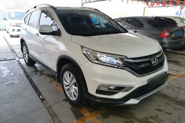 Used Honda CR-V 2015 2.0L two-wheel drive Fashion Edition Front Right 45 Deg