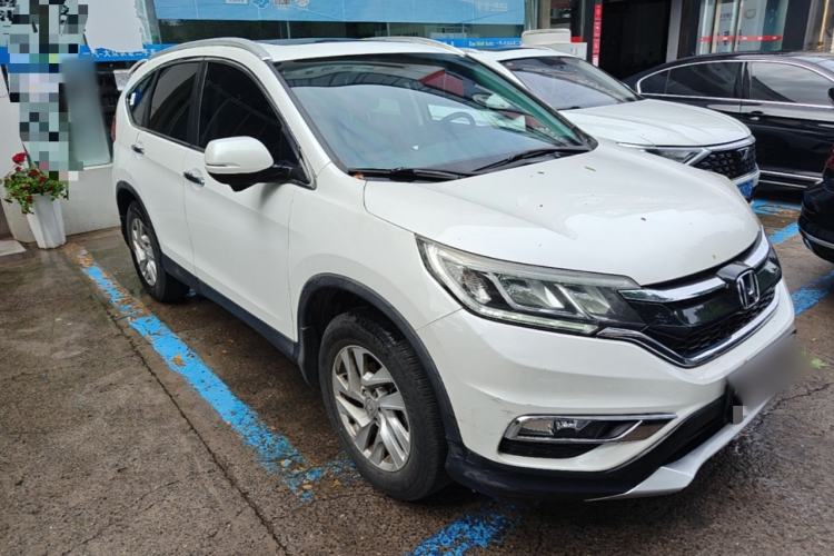 Used Honda CR-V 2015 2.4L two-wheel drive luxury version Front Right 45 Deg