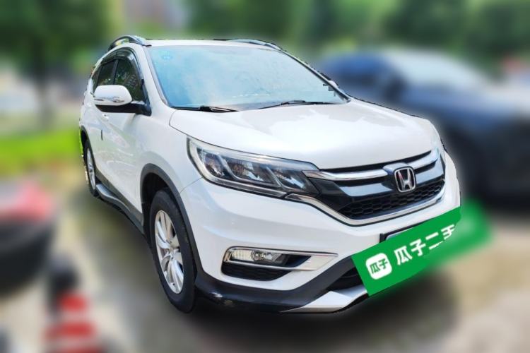 Used Honda CR-V 2015 2.0L two-wheel drive Fashion Edition Front Right 45 Deg