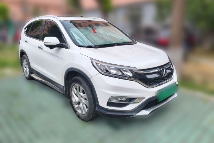 Used Honda CR-V 2015 2.4L two-wheel drive luxury version Front Right 45 Deg