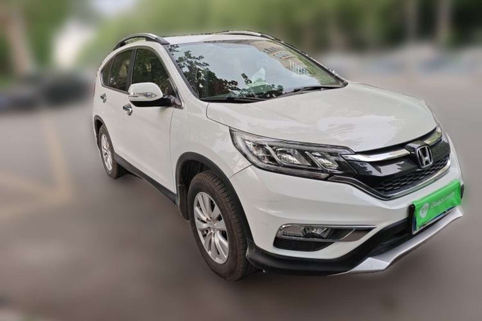 Used Honda CR-V 2015 2.0L two-wheel drive urban version Front Right 45 Deg