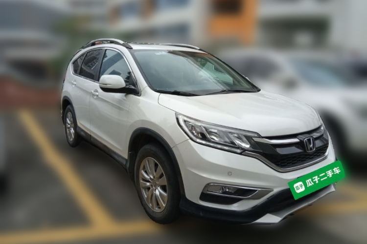 Used Honda CR-V 2015 2.0L two-wheel drive Fashion Edition Front Right 45 Deg