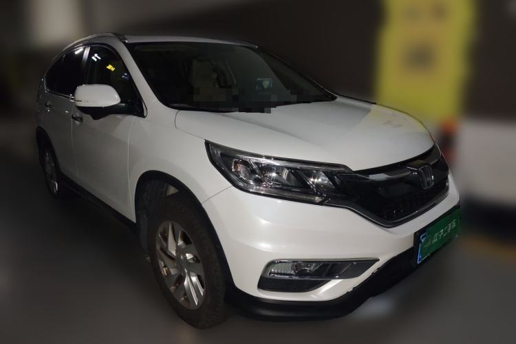 Used Honda CR-V 2015 2.4L two-wheel drive luxury version Front Right 45 Deg