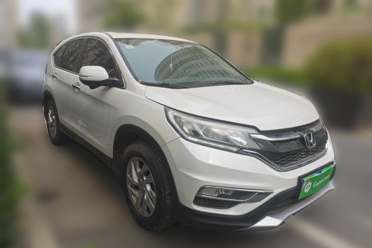Used Honda CR-V 2015 2.4L two-wheel drive luxury version Front Right 45 Deg