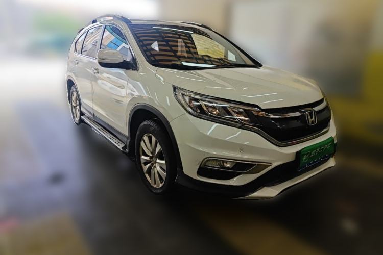 Used Honda CR-V 2015 2.0L two-wheel drive urban version Front Right 45 Deg