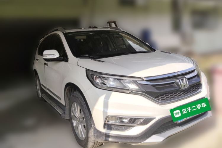 Used Honda CR-V 2015 2.0L two-wheel drive Fashion Edition Front Right 45 Deg