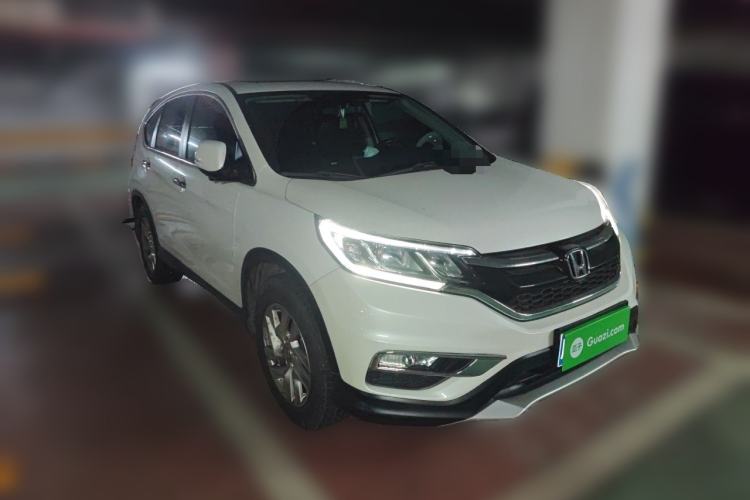 Used Honda CR-V 2015 2.4L two-wheel drive luxury version Front Right 45 Deg