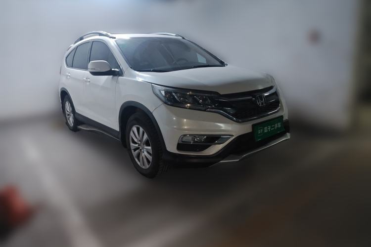 Used Honda CR-V 2015 2.0L two-wheel drive Fashion Edition Front Right 45 Deg