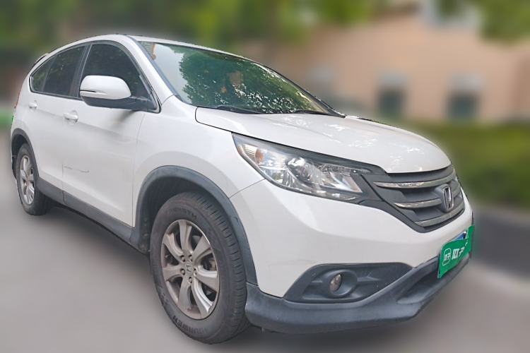 Used Honda CR-V 2015 2.0L 2WD Classic Edition Front Right 45 Deg