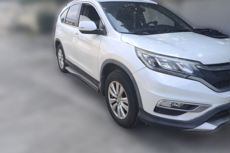 Used Honda CR-V 2015 2.0L two-wheel drive urban version Front Right 45 Deg