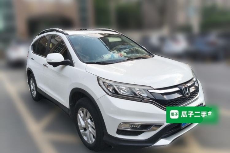 Used Honda CR-V 2015 2.4L two-wheel drive luxury version Front Right 45 Deg