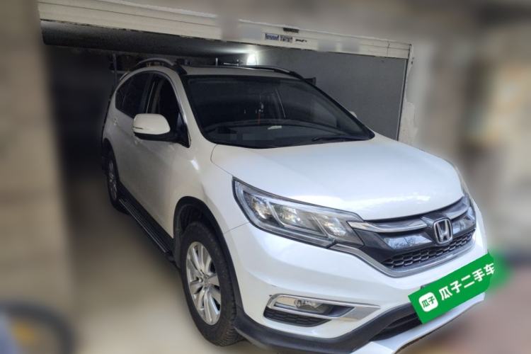 Used Honda CR-V 2015 2.0L two-wheel drive Fashion Edition Front Right 45 Deg