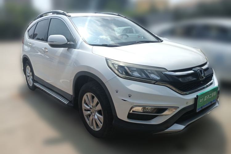 Used Honda CR-V 2015 2.0L two-wheel drive Fashion Edition Front Right 45 Deg