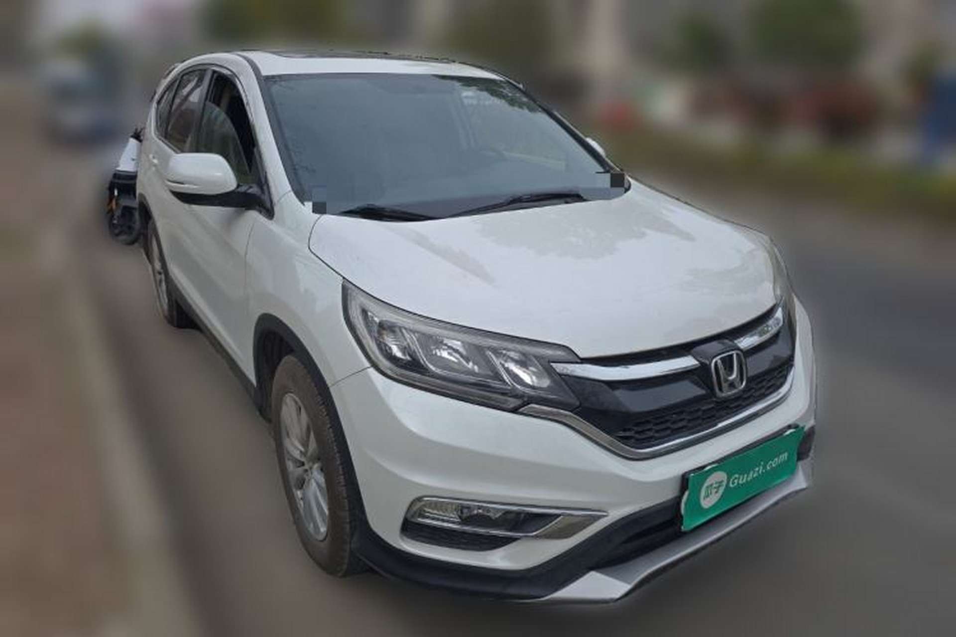 Used Honda CR-V 2015 2.0L two-wheel drive Fashion Edition Front Right 45 Deg