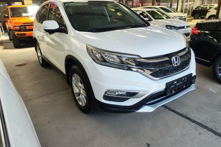 Used Honda CR-V 2015 2.4L two-wheel drive luxury version Front Right 45 Deg