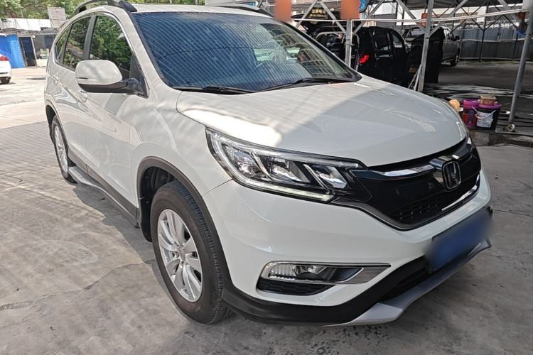 Used Honda CR-V 2015 2.0L two-wheel drive Fashion Edition Front Right 45 Deg