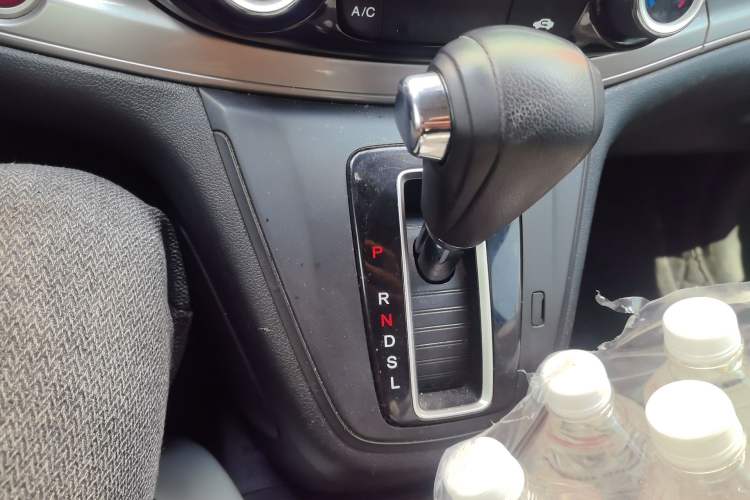 Used Honda CR-V 2015 2.0L two-wheel drive Fashion Edition Gear Lever
