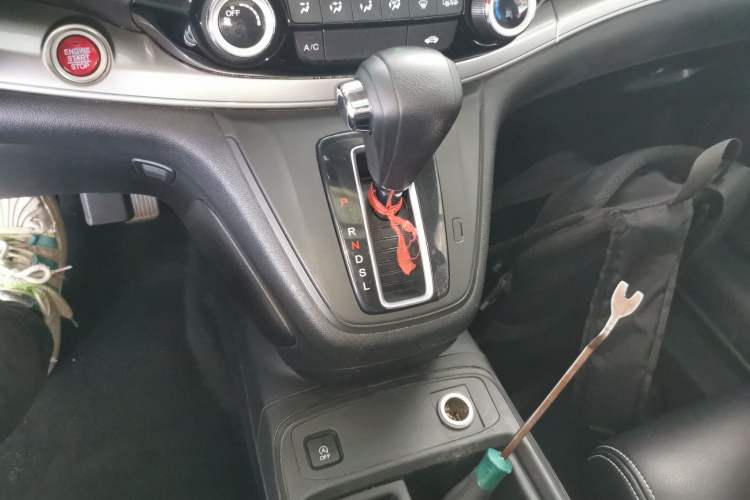Used Honda CR-V 2015 2.0L two-wheel drive Fashion Edition Gear Lever