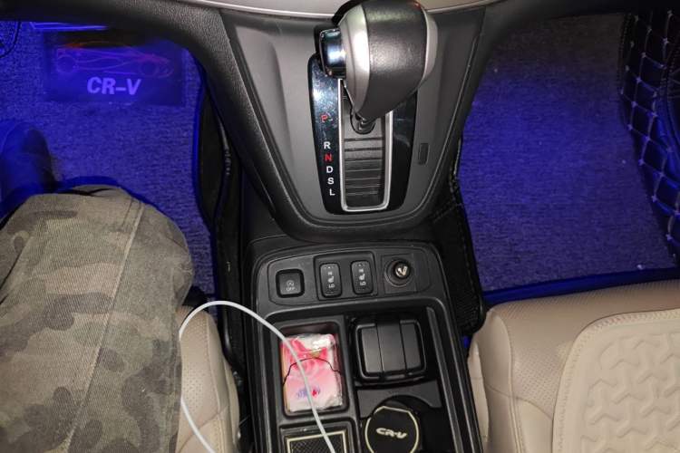 Used Honda CR-V 2015 2.4L two-wheel drive luxury version Gear Lever