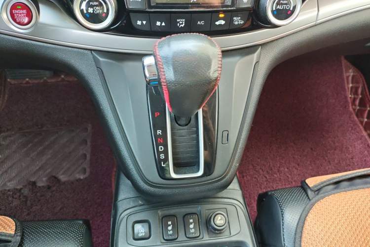 Used Honda CR-V 2015 2.4L two-wheel drive luxury version Gear Lever