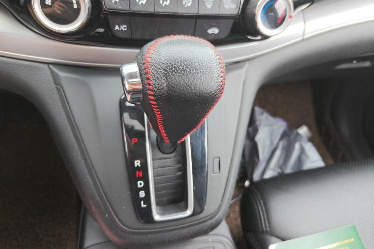 Used Honda CR-V 2015 2.0L two-wheel drive Fashion Edition Gear Lever