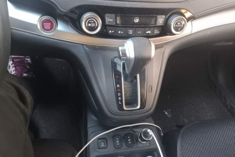 Used Honda CR-V 2015 2.4L two-wheel drive luxury version Gear Lever