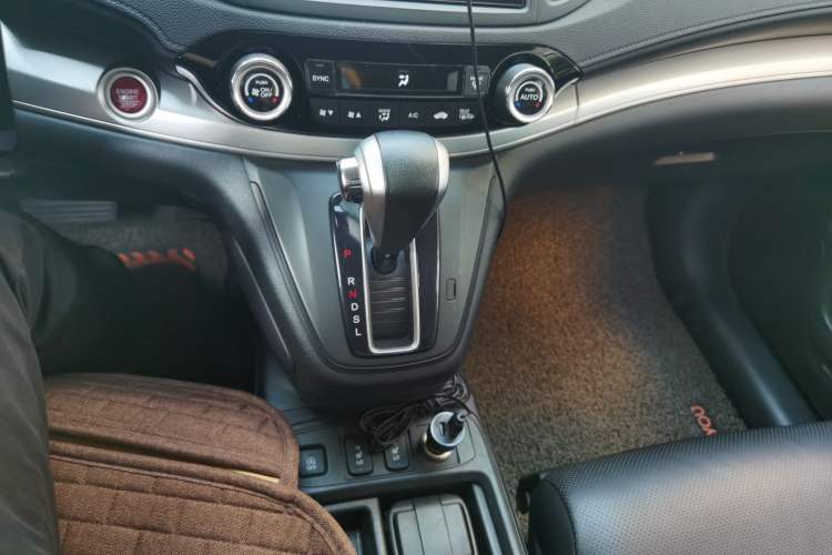 Used Honda CR-V 2015 2.4L two-wheel drive luxury version Gear Lever