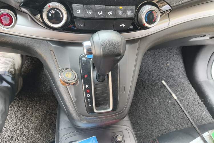 Used Honda CR-V 2015 2.0L two-wheel drive Fashion Edition Gear Lever