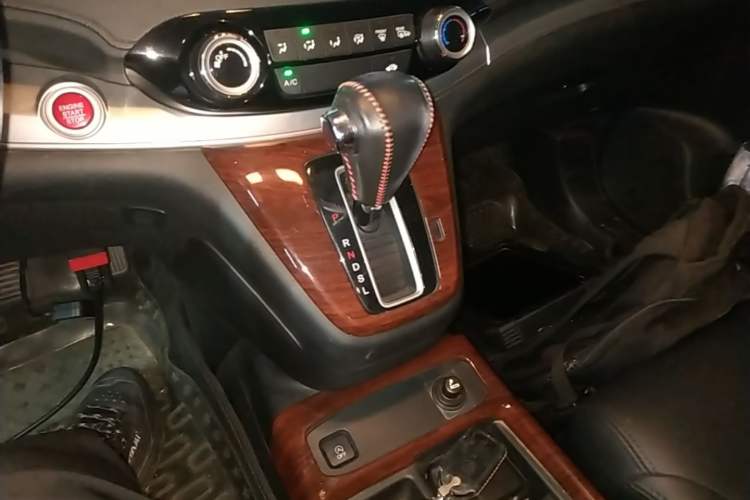 Used Honda CR-V 2015 2.0L two-wheel drive Fashion Edition Gear Lever