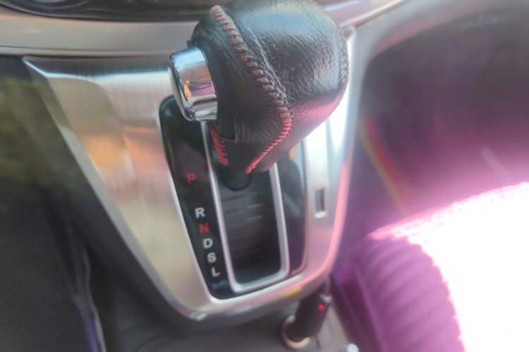 Used Honda CR-V 2015 2.0L two-wheel drive Fashion Edition Gear Lever