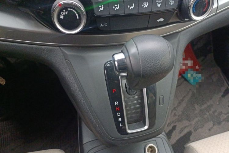 Used Honda CR-V 2015 2.0L two-wheel drive urban version Gear Lever
