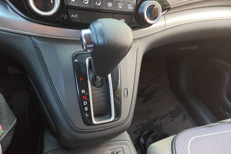 Used Honda CR-V 2015 2.0L two-wheel drive Fashion Edition Gear Lever