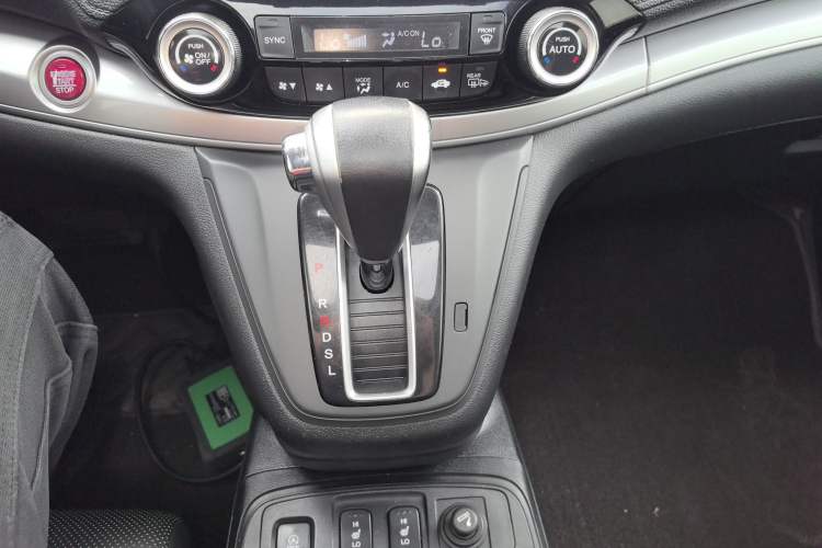 Used Honda CR-V 2015 2.4L two-wheel drive luxury version Gear Lever
