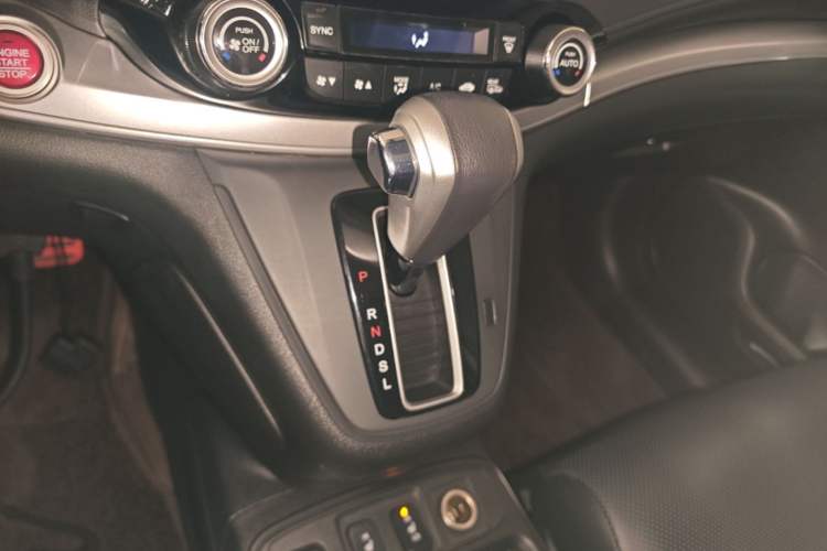 Used Honda CR-V 2015 2.4L two-wheel drive luxury version Gear Lever