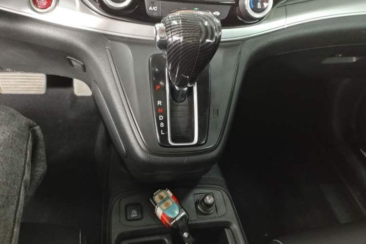 Used Honda CR-V 2015 2.0L two-wheel drive Fashion Edition Gear Lever