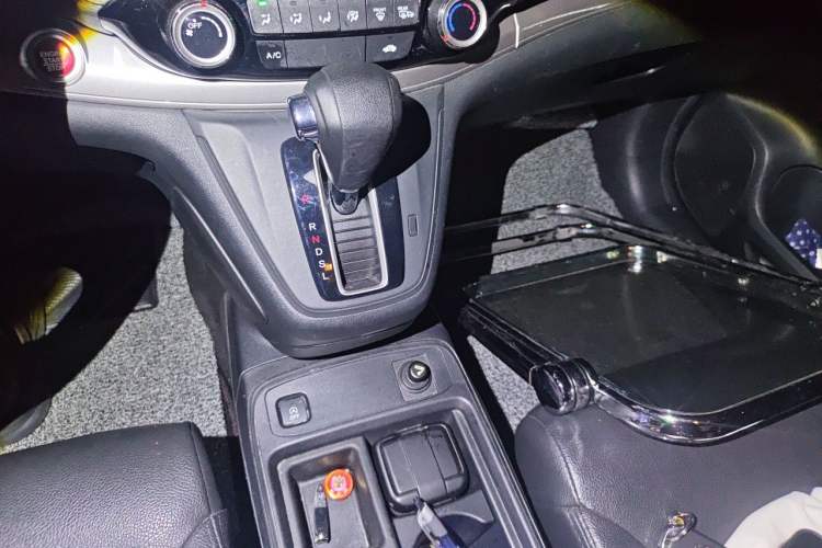 Used Honda CR-V 2015 2.0L two-wheel drive Fashion Edition Gear Lever