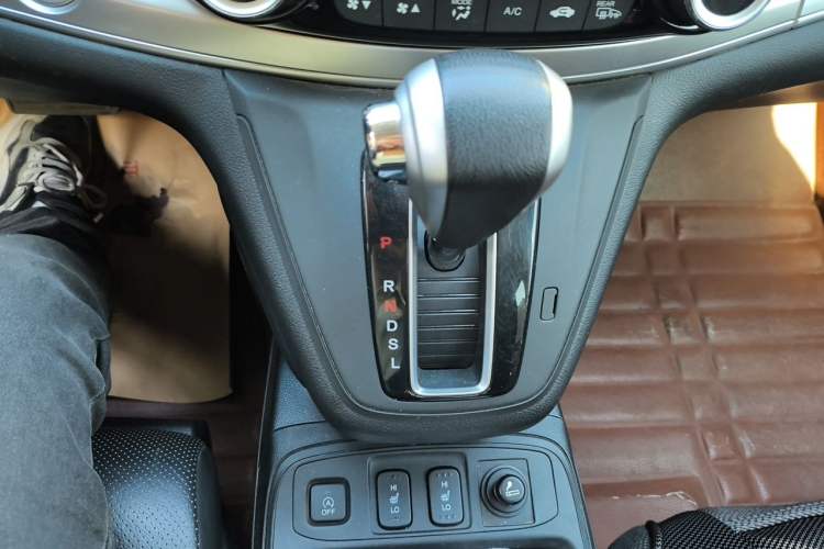 Used Honda CR-V 2015 2.4L two-wheel drive luxury version Gear Lever