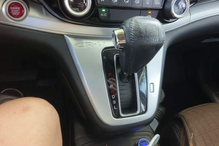 Used Honda CR-V 2015 2.0L two-wheel drive Fashion Edition Gear Lever