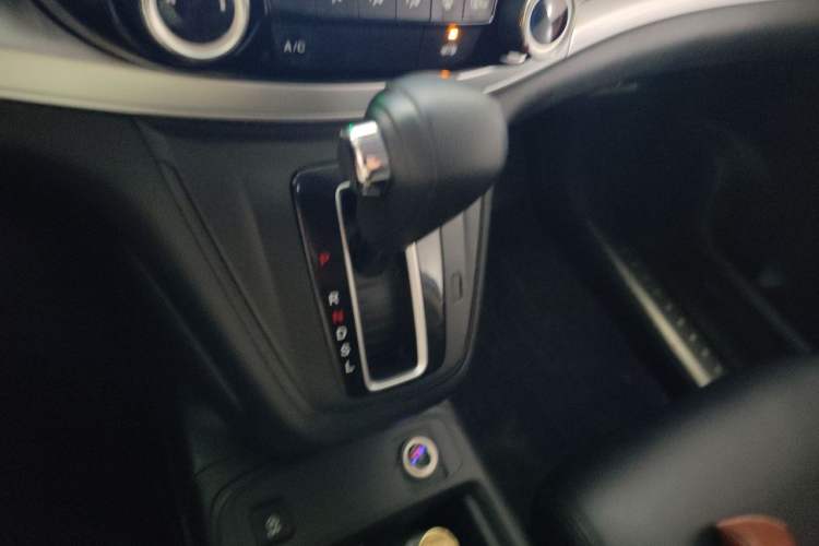 Used Honda CR-V 2015 2.0L two-wheel drive Fashion Edition Gear Lever