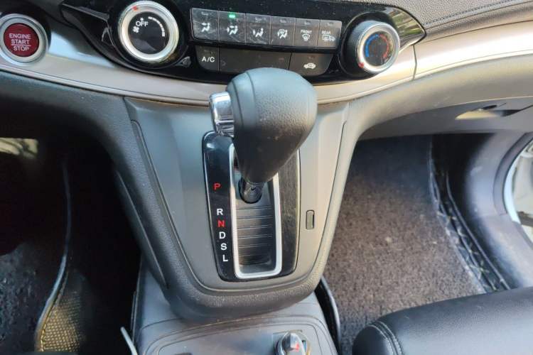 Used Honda CR-V 2015 2.0L two-wheel drive Fashion Edition Gear Lever