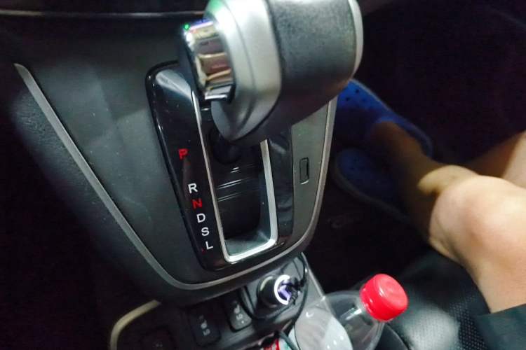 Used Honda CR-V 2015 2.4L Four-Wheel Drive Prestige Edition Gear Lever