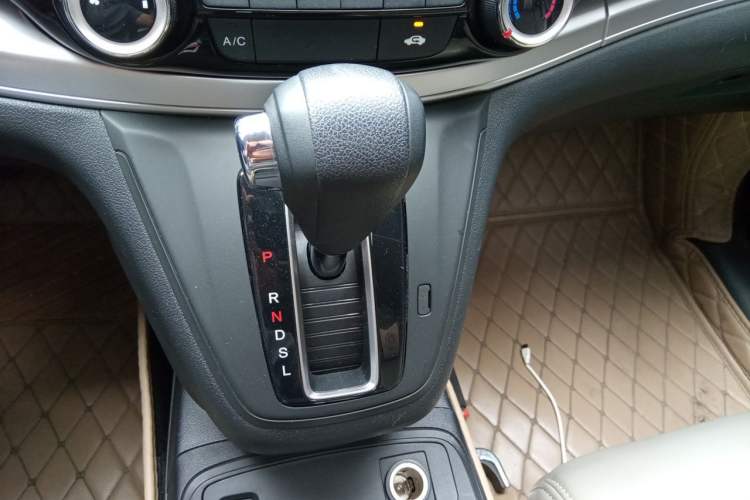 Used Honda CR-V 2015 2.0L two-wheel drive Fashion Edition Gear Lever