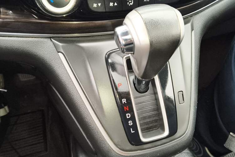 Used Honda CR-V 2015 2.4L Four-Wheel Drive Prestige Edition Gear Lever